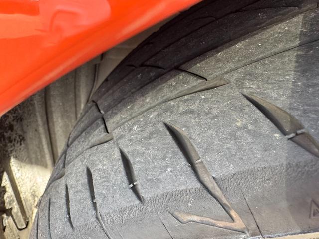 フィット ＲＳ　無限マフラー無限サスペンション無限エアロバンパー無限スポイラー無限フロアマット無限レカロシートレール　フルフラット　キ－レス　セキュリティアラーム　ＡＡＣ　衝突安全ボディ　ＥＴＣ（56枚目）