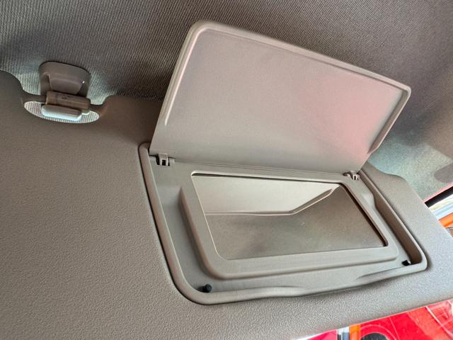 フィット ＲＳ　無限マフラー無限サスペンション無限エアロバンパー無限スポイラー無限フロアマット無限レカロシートレール　フルフラット　キ－レス　セキュリティアラーム　ＡＡＣ　衝突安全ボディ　ＥＴＣ（57枚目）