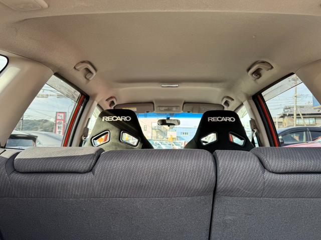 フィット ＲＳ　無限マフラー無限サスペンション無限エアロバンパー無限スポイラー無限フロアマット無限レカロシートレール　フルフラット　キ－レス　セキュリティアラーム　ＡＡＣ　衝突安全ボディ　ＥＴＣ（58枚目）