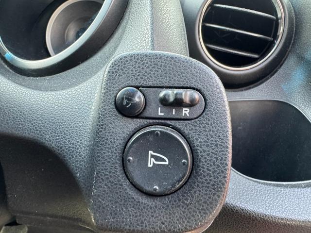 フィット ＲＳ　無限マフラー無限サスペンション無限エアロバンパー無限スポイラー無限フロアマット無限レカロシートレール　フルフラット　キ－レス　セキュリティアラーム　ＡＡＣ　衝突安全ボディ　ＥＴＣ（59枚目）