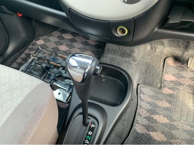 Xリミテッド オリジナルカラー HID キーレスエントリー 電動格納ミラー AT 盗難防止システム ABS CD MD 衝突安全ボディ エアコン パワーステアリング(8枚目)