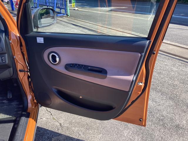 Xリミテッド HID キーレスエントリー オリジナルカラー 盗難防止システム ABS CD MD アルミホイール 衝突安全ボディ エアコン パワーステアリング パワーウィンドウ オートマ(37枚目)
