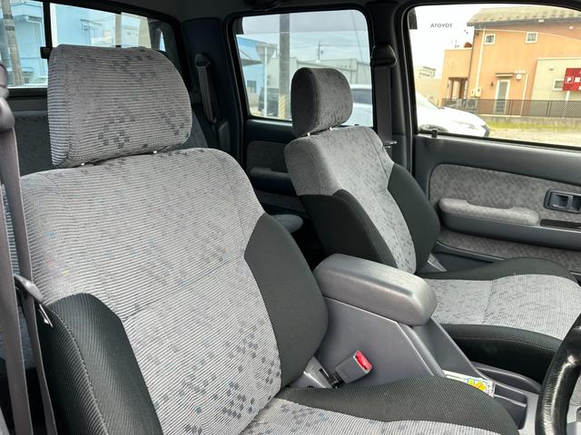 ハイラックススポーツピック ダブルキャブ　ワイド　２．７ワイドボディ　４ＷＤ　ＮＯＸＰＭ適合　４ドア　パワステ　パワーウインドウ　トノカバー　エアコン　社外アルミホイール（11枚目）