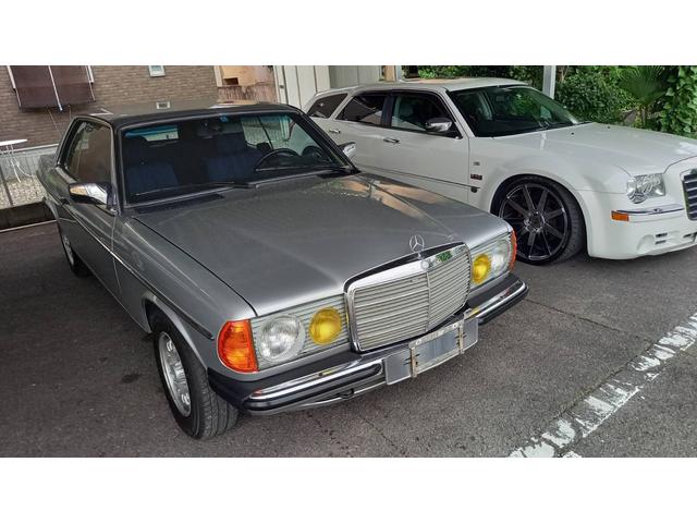 ２８０ＣＥ　キーレス　　フル装備　　ディラー車　　ｗ１２３　　外装オリジナルカラー同色にて全塗装　　ｗ１２３他２８０ＣＥアイボリー　　２８００ｃｃガソリン車(62枚目)