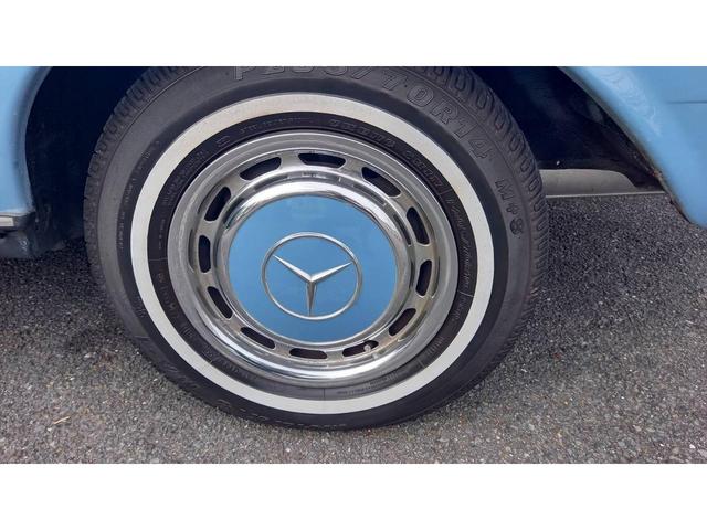 ２８０ＴＥ　ガソリンワゴン　オリジナルカラー　ウッドパネル　ウッドノブ　　２８００ｃｃ　　２８０ＴＥ　　３００ＴＤ　　　Ｗ１２３　　Ｓ１２３(21枚目)