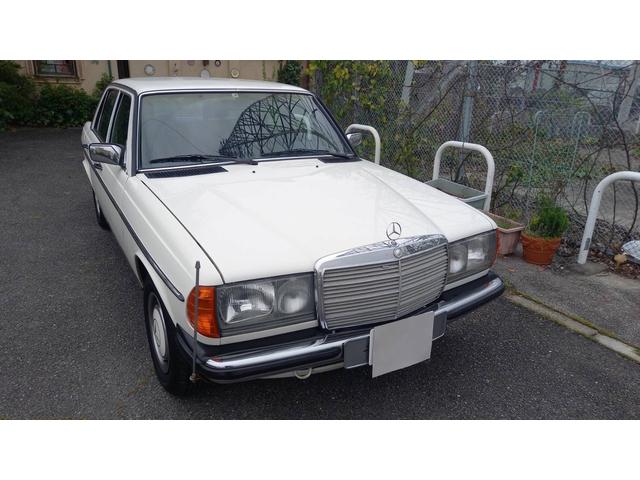 ミディアムクラス ２３０Ｅ　ディラー　　フル装備　　左ハンドル　　ｗ１２３　Ｓ１２３　２８０Ｅ　３００Ｄ（11枚目）