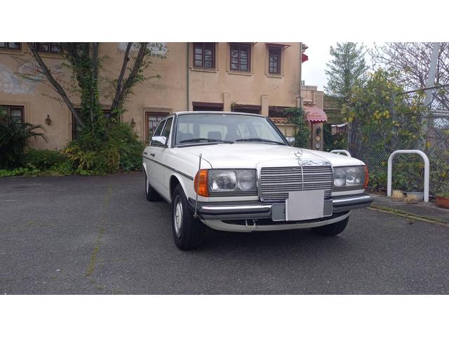 ミディアムクラス ２３０Ｅ　ディラー　　フル装備　　左ハンドル　　ｗ１２３　Ｓ１２３　２８０Ｅ　３００Ｄ（45枚目）