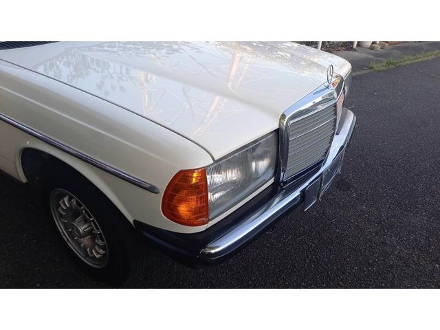 ミディアムクラス ３００Ｄターボ　ターボディーゼル　３００ＤＴ　　３００Ｄ　　３００Ｄターボ　　Ｗ１２３　２３０Ｅ２８０Ｅディラー車　　　ガレージ保管（9枚目）