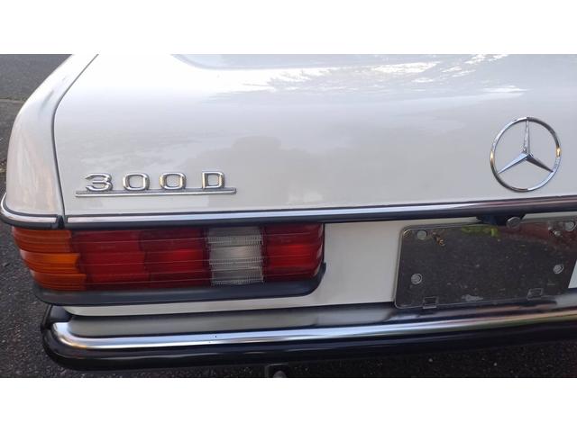 ミディアムクラス ３００Ｄターボ　ターボディーゼル　３００ＤＴ　　３００Ｄ　　３００Ｄターボ　　Ｗ１２３　２３０Ｅ２８０Ｅディラー車　　　ガレージ保管（22枚目）