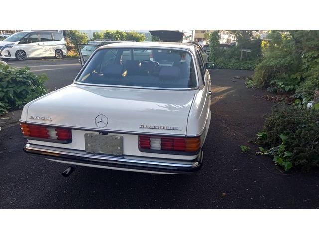 ミディアムクラス ３００Ｄターボ　ターボディーゼル　３００ＤＴ　　３００Ｄ　　３００Ｄターボ　　Ｗ１２３　２３０Ｅ２８０Ｅディラー車　　　ガレージ保管（37枚目）