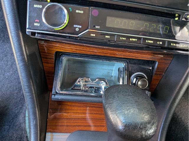 ミディアムクラス ２２０ＴＥ　ディーラー車　右ハンドル　社外オーディオ　バックカメラ　社外キーレス　ＥＴＣ　　前期　グリル　　　ｗ１２４　　Ｓ１２４（39枚目）
