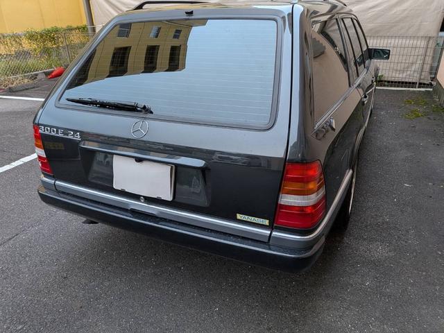 ミディアムクラス ２２０ＴＥ　ディーラー車　右ハンドル　社外オーディオ　バックカメラ　社外キーレス　ＥＴＣ　　前期　グリル　　　ｗ１２４　　Ｓ１２４（62枚目）
