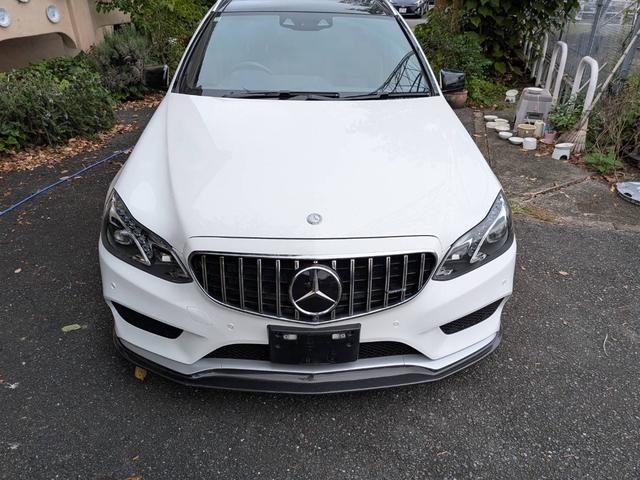 Ｅクラスステーションワゴン Ｅ２５０　ステーションワゴン　アバンギャルド　ハイパーフォージドアルミホイール　パノラミックスライディングルーフ　ブラックレザーシート　シートヒーター　純正ＨＤＤナビ地デジＴＶ（5枚目）
