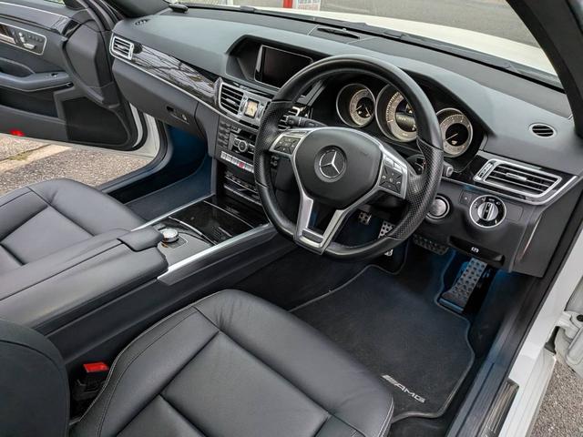 Ｅクラスステーションワゴン Ｅ２５０　ステーションワゴン　アバンギャルド　ハイパーフォージドアルミホイール　パノラミックスライディングルーフ　ブラックレザーシート　シートヒーター　純正ＨＤＤナビ地デジＴＶ（9枚目）