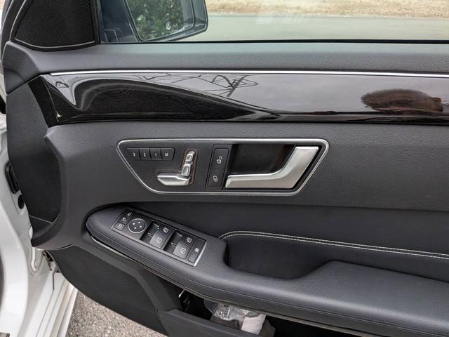 Ｅクラスステーションワゴン Ｅ２５０　ステーションワゴン　アバンギャルド　ハイパーフォージドアルミホイール　パノラミックスライディングルーフ　ブラックレザーシート　シートヒーター　純正ＨＤＤナビ地デジＴＶ（17枚目）