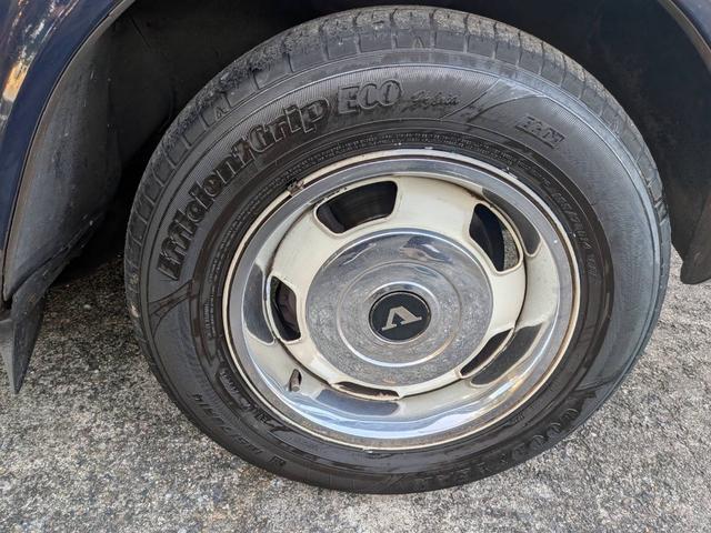 ２４０ワゴン ２４０ＧＬＥワゴン　ディーラー車　右ハンドル　キーレス　フル装備　　点検記録簿Ｈ２２・２６・２８・３０・Ｒ２・４・６年まで有り　　メッキルーフキャリア　　メッキドアミラー　　ホイールキャップ（3枚目）