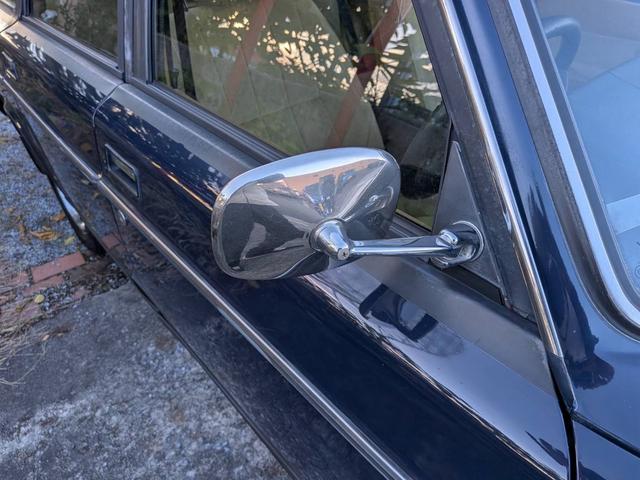 ２４０ワゴン ２４０ＧＬＥワゴン　ディーラー車　右ハンドル　キーレス　フル装備　　点検記録簿Ｈ２２・２６・２８・３０・Ｒ２・４・６年まで有り　　メッキルーフキャリア　　メッキドアミラー　　ホイールキャップ（4枚目）