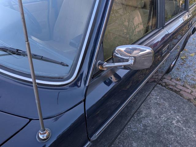 ２４０ワゴン ２４０ＧＬＥワゴン　ディーラー車　右ハンドル　キーレス　フル装備　　点検記録簿Ｈ２２・２６・２８・３０・Ｒ２・４・６年まで有り　　メッキルーフキャリア　　メッキドアミラー　　ホイールキャップ（8枚目）