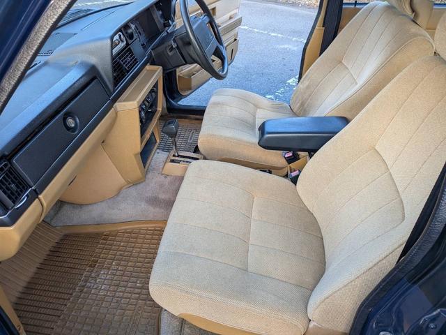 ２４０ワゴン ２４０ＧＬＥワゴン　ディーラー車　右ハンドル　キーレス　フル装備　　点検記録簿Ｈ２２・２６・２８・３０・Ｒ２・４・６年まで有り　　メッキルーフキャリア　　メッキドアミラー　　ホイールキャップ（29枚目）