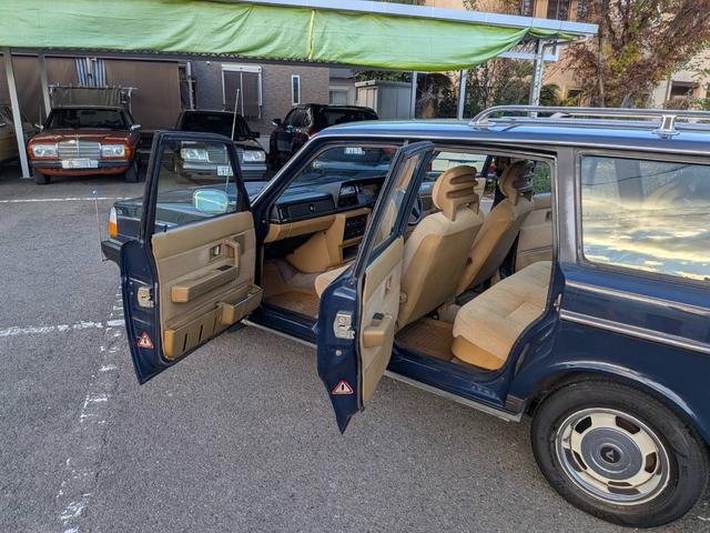 ２４０ワゴン ２４０ＧＬＥワゴン　ディーラー車　右ハンドル　キーレス　フル装備　　点検記録簿Ｈ２２・２６・２８・３０・Ｒ２・４・６年まで有り　　メッキルーフキャリア　　メッキドアミラー　　ホイールキャップ（34枚目）