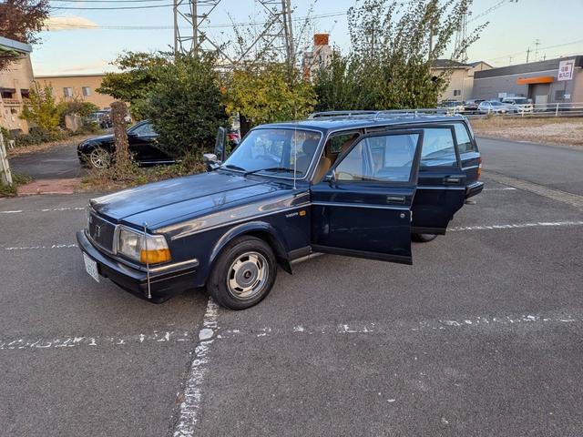 ２４０ワゴン ２４０ＧＬＥワゴン　ディーラー車　右ハンドル　キーレス　フル装備　　点検記録簿Ｈ２２・２６・２８・３０・Ｒ２・４・６年まで有り　　メッキルーフキャリア　　メッキドアミラー　　ホイールキャップ（38枚目）