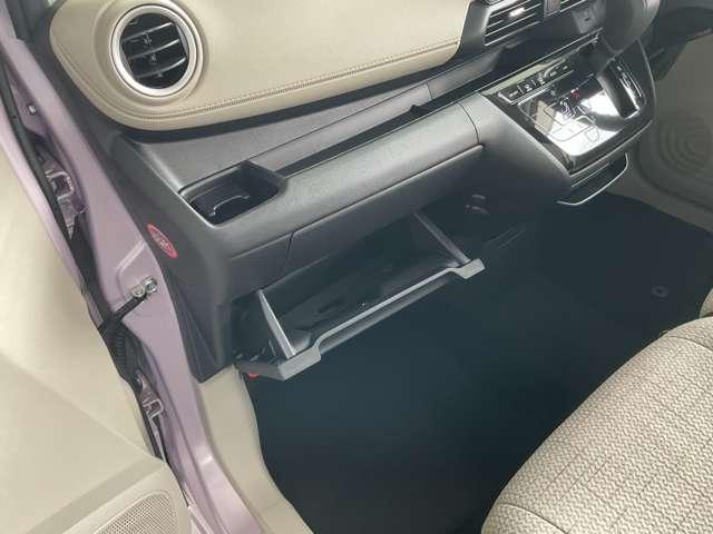 デイズ Ｘ　雹害車／オーディオレス仕様・１４インチアルミホイール・タッチパネル式オートエアコン・プッシュ式エンジンスターター・バックビューモニター・インテリジェント　オートライトシステム（50枚目）