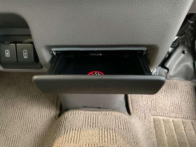 ＮＶ１００クリッパーバン ＤＸ　マニュアルエアコン・ＵＳＢ充電コネクター・オートライトシステム・１２インチスチールホイール・ハロゲンヘッドランプ・リモートコントロールエントリーシステム（キーレスエントリー１個　スペアキー１個）（28枚目）