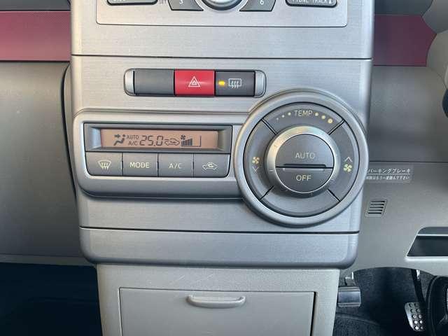 ムーヴコンテ Ｘ　＋Ｓ　純正ＣＤ一体ＡＭ・ＦＭデンシチューナーラジオ・オートエアコン・１４インチホイールカバー・スマートキー・フロアカーペット・プラスチックバイザー（8枚目）