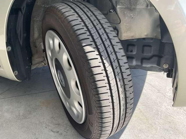 ムーヴコンテ Ｘ　＋Ｓ　純正ＣＤ一体ＡＭ・ＦＭデンシチューナーラジオ・オートエアコン・１４インチホイールカバー・スマートキー・フロアカーペット・プラスチックバイザー（20枚目）