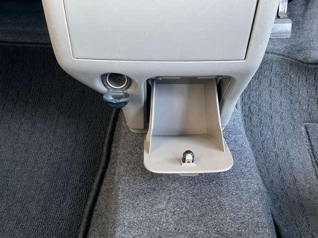 ムーヴコンテ Ｘ　＋Ｓ　純正ＣＤ一体ＡＭ・ＦＭデンシチューナーラジオ・オートエアコン・１４インチホイールカバー・スマートキー・フロアカーペット・プラスチックバイザー（25枚目）