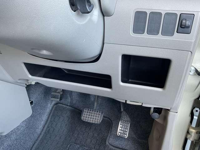 ムーヴコンテ Ｘ　＋Ｓ　純正ＣＤ一体ＡＭ・ＦＭデンシチューナーラジオ・オートエアコン・１４インチホイールカバー・スマートキー・フロアカーペット・プラスチックバイザー（26枚目）