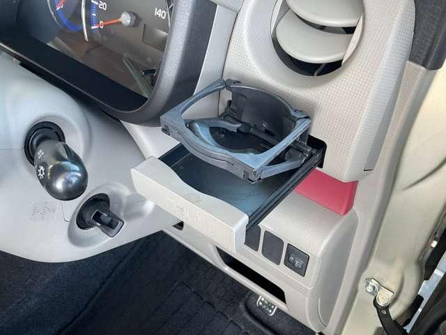 ムーヴコンテ Ｘ　＋Ｓ　純正ＣＤ一体ＡＭ・ＦＭデンシチューナーラジオ・オートエアコン・１４インチホイールカバー・スマートキー・フロアカーペット・プラスチックバイザー（29枚目）