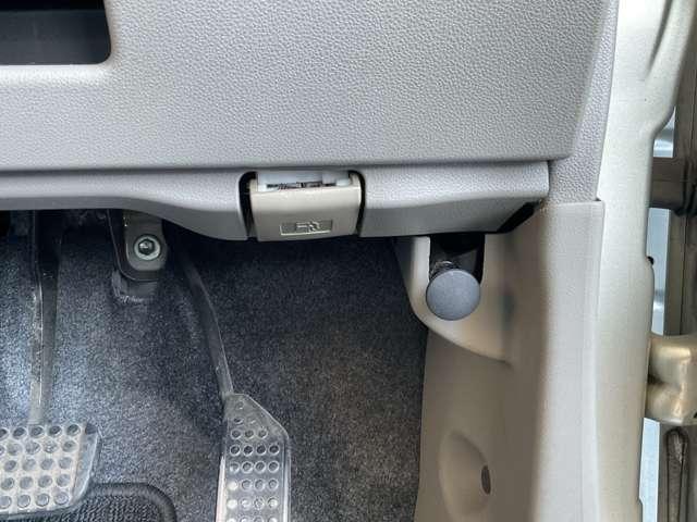 ムーヴコンテ Ｘ　＋Ｓ　純正ＣＤ一体ＡＭ・ＦＭデンシチューナーラジオ・オートエアコン・１４インチホイールカバー・スマートキー・フロアカーペット・プラスチックバイザー（30枚目）