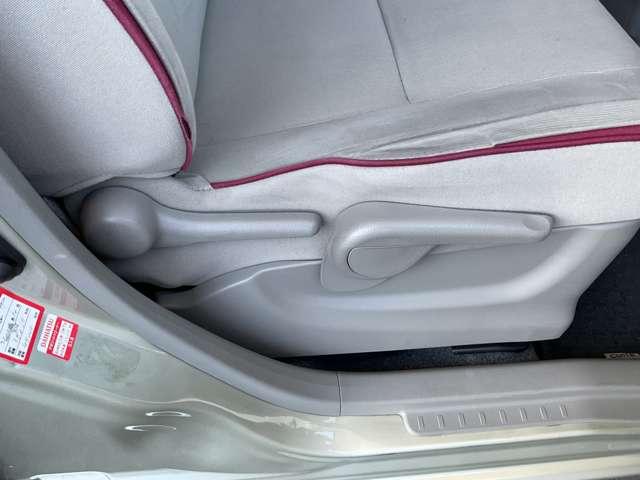 ムーヴコンテ Ｘ　＋Ｓ　純正ＣＤ一体ＡＭ・ＦＭデンシチューナーラジオ・オートエアコン・１４インチホイールカバー・スマートキー・フロアカーペット・プラスチックバイザー（33枚目）