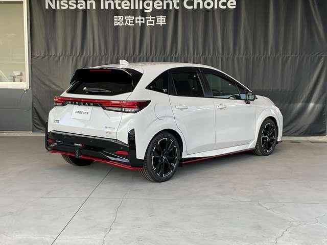 オーラ ニスモ　純正メモリーナビ・ナビ連動ドライブレコーダー（Ｆ＆Ｒ）・インテリジェントルームミラー・アラウンドビューモニター・ＮＩＳＭＯ専用フロアカーペット・ＮＩＳＭＯ専用プラスチックバイザー（2枚目）