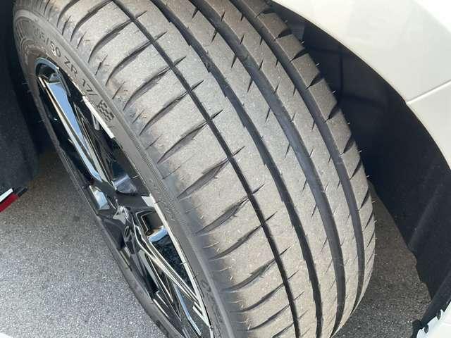 オーラ ニスモ　純正メモリーナビ・ナビ連動ドライブレコーダー（Ｆ＆Ｒ）・インテリジェントルームミラー・アラウンドビューモニター・ＮＩＳＭＯ専用フロアカーペット・ＮＩＳＭＯ専用プラスチックバイザー（21枚目）