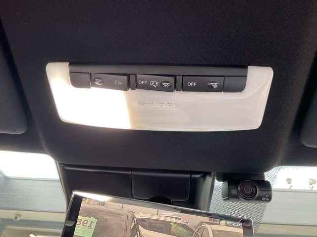 オーラ ニスモ　純正メモリーナビ・ナビ連動ドライブレコーダー（Ｆ＆Ｒ）・インテリジェントルームミラー・アラウンドビューモニター・ＮＩＳＭＯ専用フロアカーペット・ＮＩＳＭＯ専用プラスチックバイザー（22枚目）