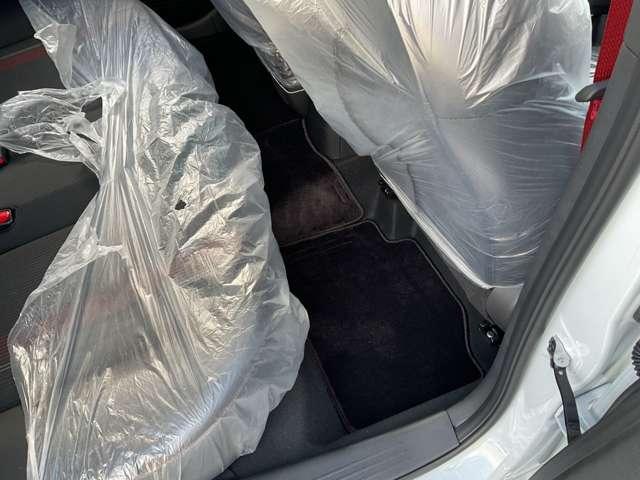 オーラ ニスモ　純正メモリーナビ・ナビ連動ドライブレコーダー（Ｆ＆Ｒ）・インテリジェントルームミラー・アラウンドビューモニター・ＮＩＳＭＯ専用フロアカーペット・ＮＩＳＭＯ専用プラスチックバイザー（46枚目）