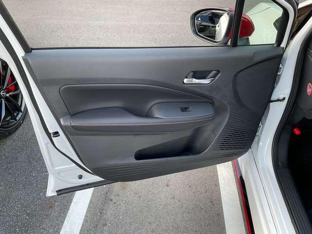 オーラ ニスモ　純正メモリーナビ・ナビ連動ドライブレコーダー（Ｆ＆Ｒ）・インテリジェントルームミラー・アラウンドビューモニター・ＮＩＳＭＯ専用フロアカーペット・ＮＩＳＭＯ専用プラスチックバイザー（48枚目）