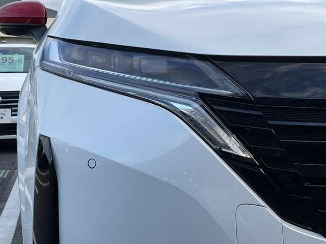 オーラ ニスモ　純正メモリーナビ・ナビ連動ドライブレコーダー（Ｆ＆Ｒ）・インテリジェントルームミラー・アラウンドビューモニター・ＮＩＳＭＯ専用フロアカーペット・ＮＩＳＭＯ専用プラスチックバイザー（54枚目）