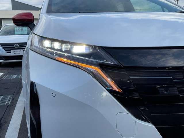 オーラ ニスモ　純正メモリーナビ・ナビ連動ドライブレコーダー（Ｆ＆Ｒ）・インテリジェントルームミラー・アラウンドビューモニター・ＮＩＳＭＯ専用フロアカーペット・ＮＩＳＭＯ専用プラスチックバイザー（56枚目）