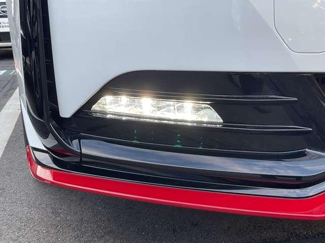 オーラ ニスモ　純正メモリーナビ・ナビ連動ドライブレコーダー（Ｆ＆Ｒ）・インテリジェントルームミラー・アラウンドビューモニター・ＮＩＳＭＯ専用フロアカーペット・ＮＩＳＭＯ専用プラスチックバイザー（57枚目）