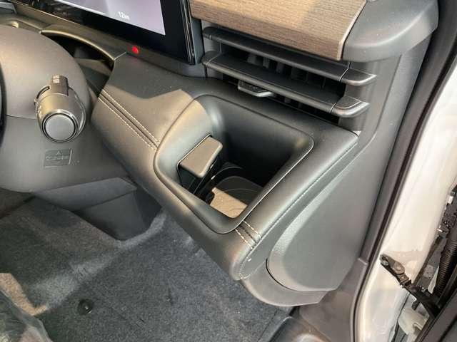 セレナ ｅ－パワー　ハイウェイスターＶ　雹害車／１００Ｖ　ＡＣ電源（１５００Ｗ）・寒冷地仕様（ホットプラスパック）＋不凍液＋ＰＴＣ素子ヒーター・アラモニター・インテリルームミラー・ドラレコ・ＬＥＤヘッドライト・ＮＣナビ・ＥＴＣ２．０・ＳＯＳ（37枚目）