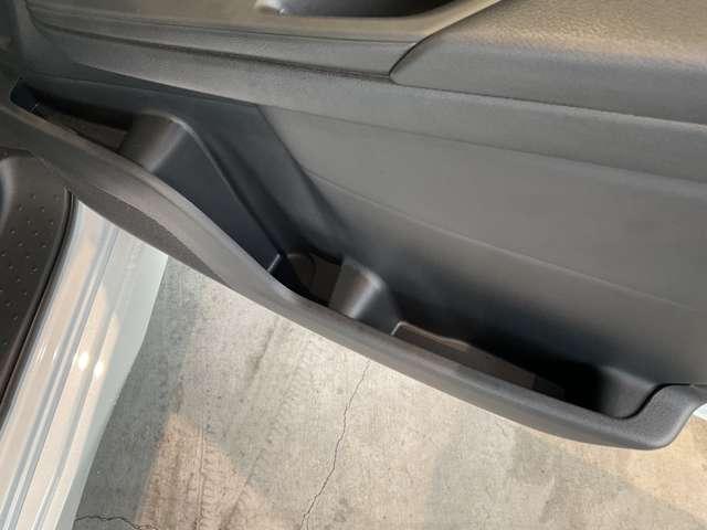 セレナ ｅ－パワー　ハイウェイスターＶ　雹害車／１００Ｖ　ＡＣ電源（１５００Ｗ）・寒冷地仕様（ホットプラスパック）＋不凍液＋ＰＴＣ素子ヒーター・アラモニター・インテリルームミラー・ドラレコ・ＬＥＤヘッドライト・ＮＣナビ・ＥＴＣ２．０・ＳＯＳ（41枚目）