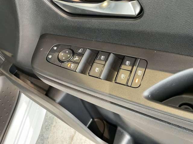 セレナ ｅ－パワー　ハイウェイスターＶ　雹害車／１００Ｖ　ＡＣ電源（１５００Ｗ）・寒冷地仕様（ホットプラスパック）＋不凍液＋ＰＴＣ素子ヒーター・アラモニター・インテリルームミラー・ドラレコ・ＬＥＤヘッドライト・ＮＣナビ・ＥＴＣ２．０・ＳＯＳ（42枚目）