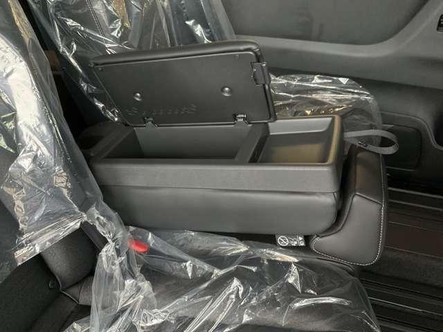 セレナ ｅ－パワー　ハイウェイスターＶ　雹害車／１００Ｖ　ＡＣ電源（１５００Ｗ）・寒冷地仕様（ホットプラスパック）＋不凍液＋ＰＴＣ素子ヒーター・アラモニター・インテリルームミラー・ドラレコ・ＬＥＤヘッドライト・ＮＣナビ・ＥＴＣ２．０・ＳＯＳ（47枚目）