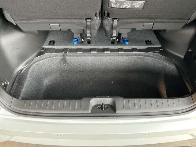 セレナ ｅ－パワー　ハイウェイスターＶ　雹害車／１００Ｖ　ＡＣ電源（１５００Ｗ）・寒冷地仕様（ホットプラスパック）＋不凍液＋ＰＴＣ素子ヒーター・アラモニター・インテリルームミラー・ドラレコ・ＬＥＤヘッドライト・ＮＣナビ・ＥＴＣ２．０・ＳＯＳ（53枚目）