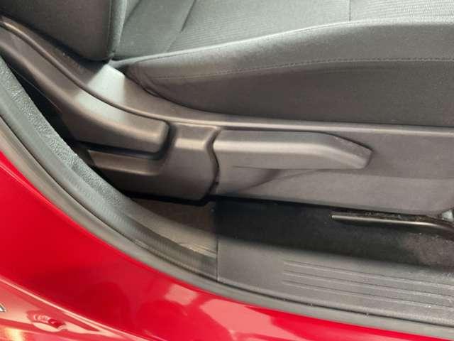 ノート  ニッサンコネクトナビ・SOSコールボタン・ETC車載器2.0・アラウンドビューモニター・インテリジェントルームミラー・BSW・BSI・RCTA・ワイヤレス充電器・ドライブレコーダー(F&R)(43枚目)