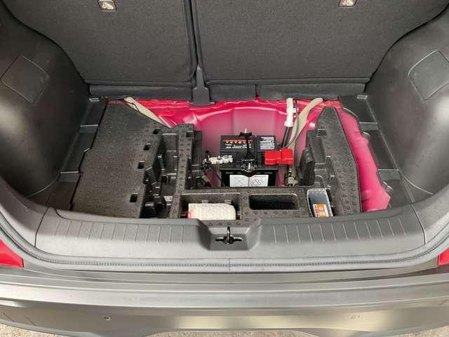 ノート  ニッサンコネクトナビ・SOSコールボタン・ETC車載器2.0・アラウンドビューモニター・インテリジェントルームミラー・BSW・BSI・RCTA・ワイヤレス充電器・ドライブレコーダー(F&R)(52枚目)