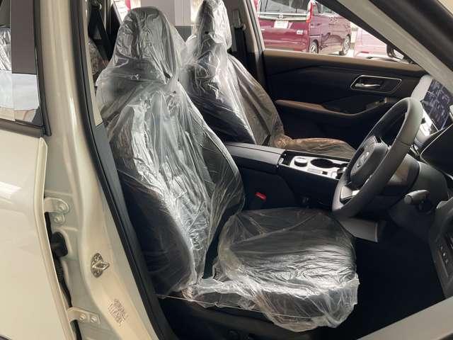 エクストレイル オーテック アドバンスドパッケージ e-4ORCE 雹害車/ニッサンコネクトナビゲーションシステム・SOSコール・インテリジェントルームミラー・アラウンドビューモニター・プロパイロット・左右後席温度調整独立制御エアコン・ワイヤレス充電器・ETC車載器(7枚目)